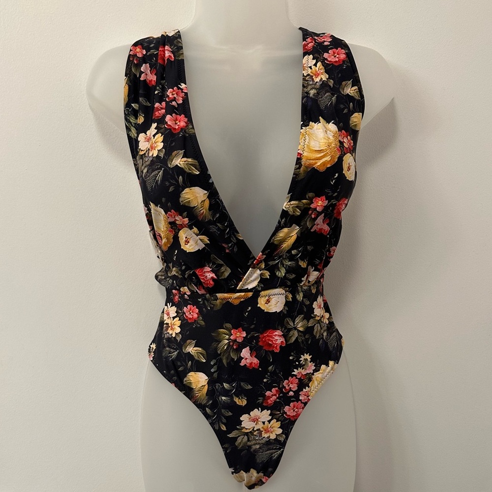 COPY - Cupshe One Piece Floral Bathing Suit - Size Large- NWT